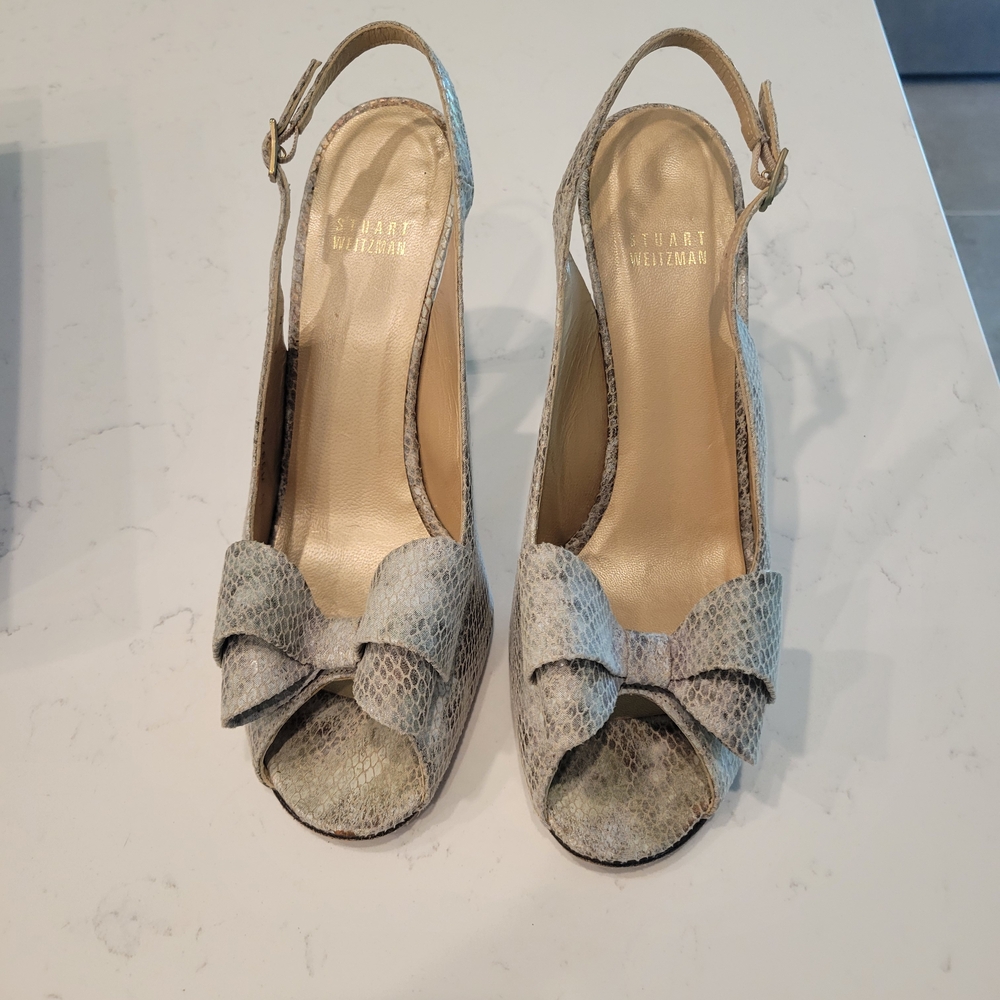 Stuart Weitzman Jumbo Gold Metallic Snake Print Bow Sling back Sandal - Size 9 M